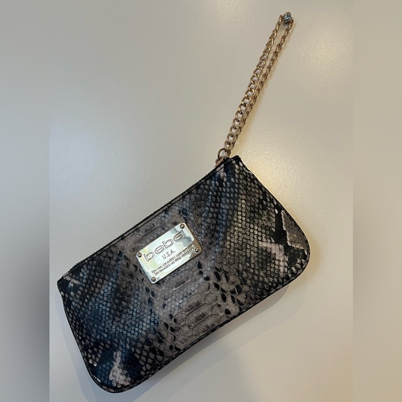 Bebe Lottie Black Snake Print Textured Fx Leather Double Zip Entry Clutch - Picture 11 of 15